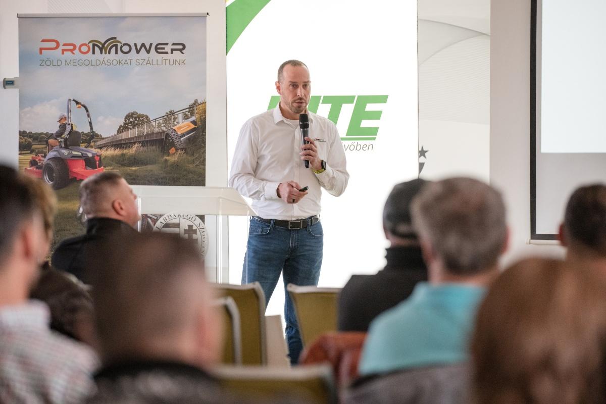 Robotizáció a sportpályákon - Innovatív megoldásokat mutattunk be az MSFE IX. szakmai konferenciáján Előnézeti kép