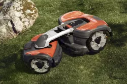 Automower 535 AWD összkerékhajtású professzionális robotfűnyíró Ámbra LED világítással 2024 6.Kép