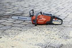 120i KIT akkumulátoros láncfűrész (akkuval és töltővel) 2.Kép