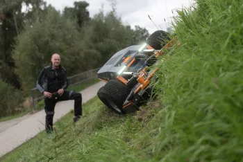 Torpedo távvezérelt napelem-, rézsű- és magasgazvágó 10.Kép