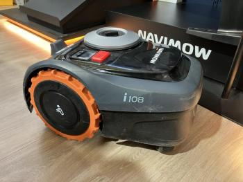 http://promower.test.w2d.hu/media_ws/10037/2064/idx/segway-navimow-i108e-robotfunyiro-2025-garazzsal-hasznalt-.jpg